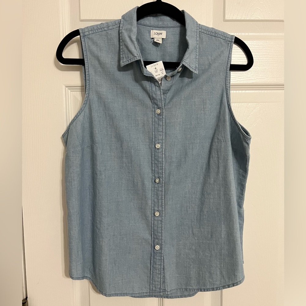 Chambray button-up tank shirt in signature fit size petite large
